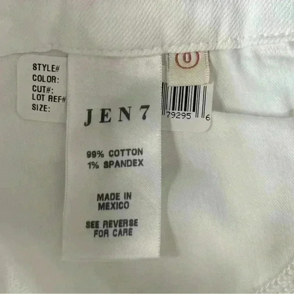 Jen7 Sculpting Bermuda Jean Shorts in White with Gold Buckle. Size 0. NWT! - Picture 9 of 16
